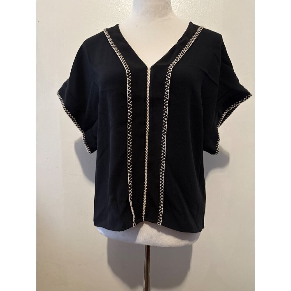 Joie Women V-Neck Short sleeve Textured Boxy Blouse Black White Trimming Size XS